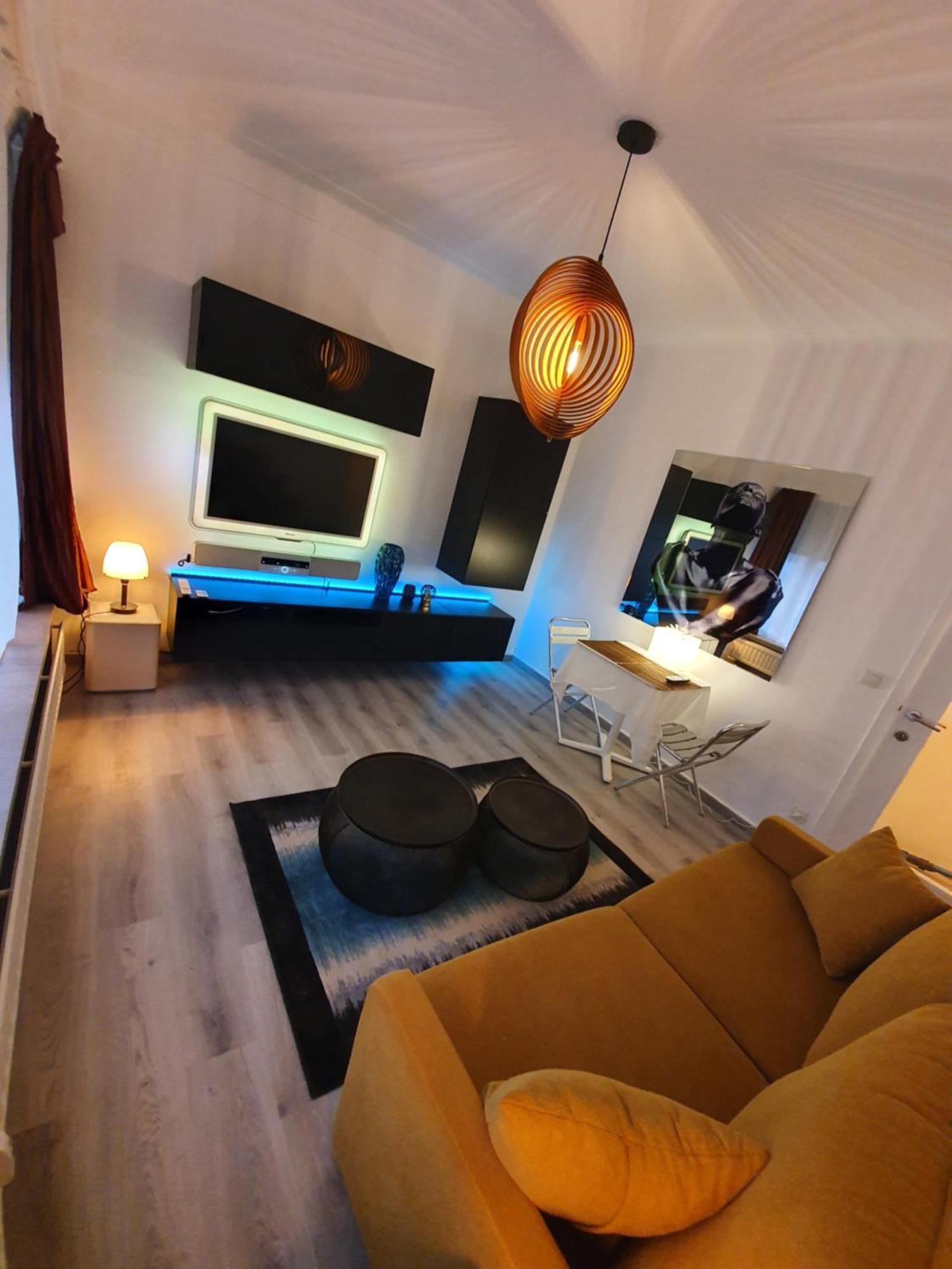 Antwerp Hideaway, Outside Of Low Emission Zone Exterior photo