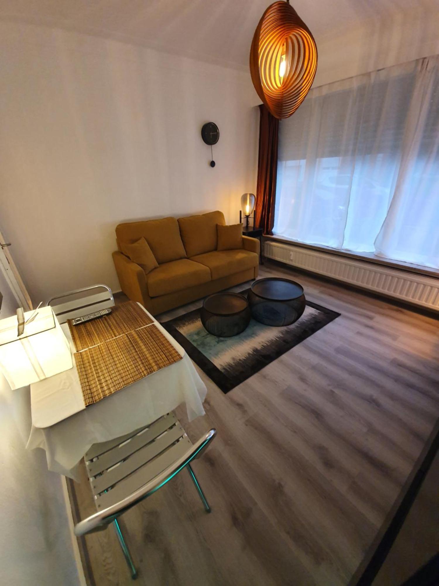 Antwerp Hideaway, Outside Of Low Emission Zone Exterior photo
