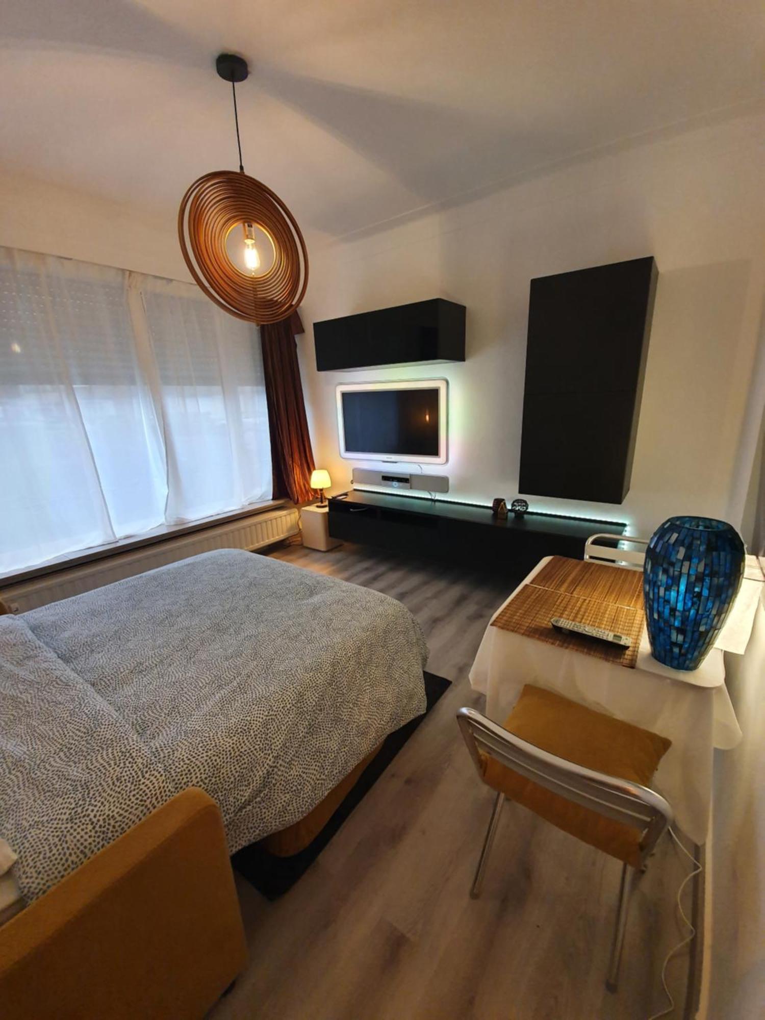 Antwerp Hideaway, Outside Of Low Emission Zone Exterior photo
